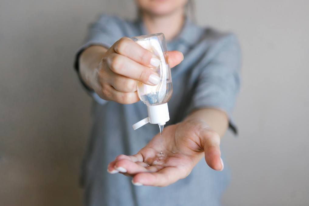 10 Unexpected Times You Should NOT Use Hand Sanitizer 1